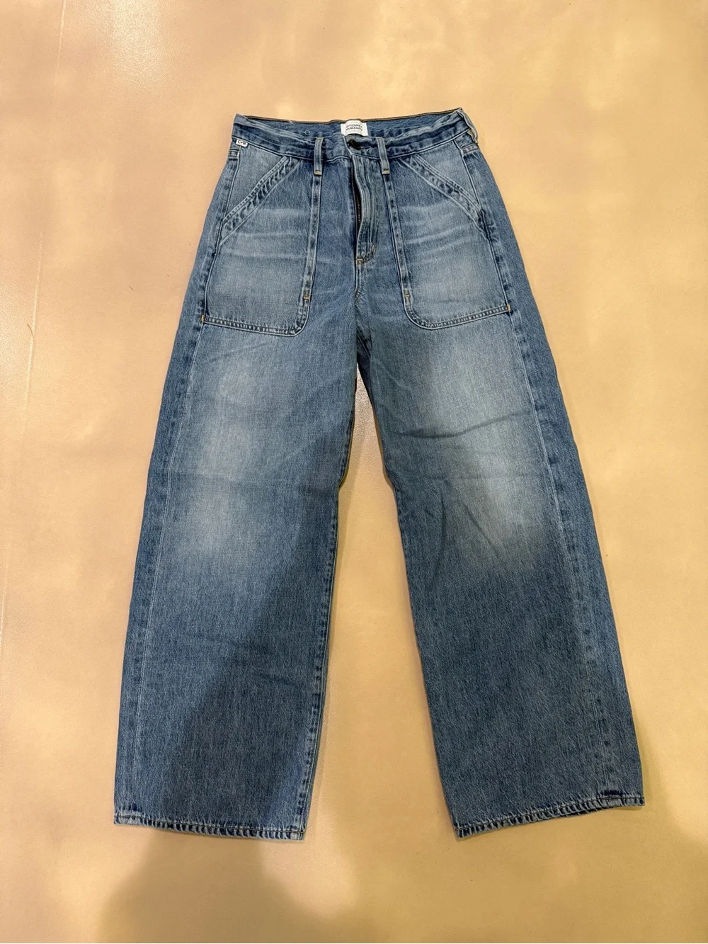 Citizens of Humanity Ayla Cargo High-Rise Wide-Leg Jeans - Picture 4 of 12